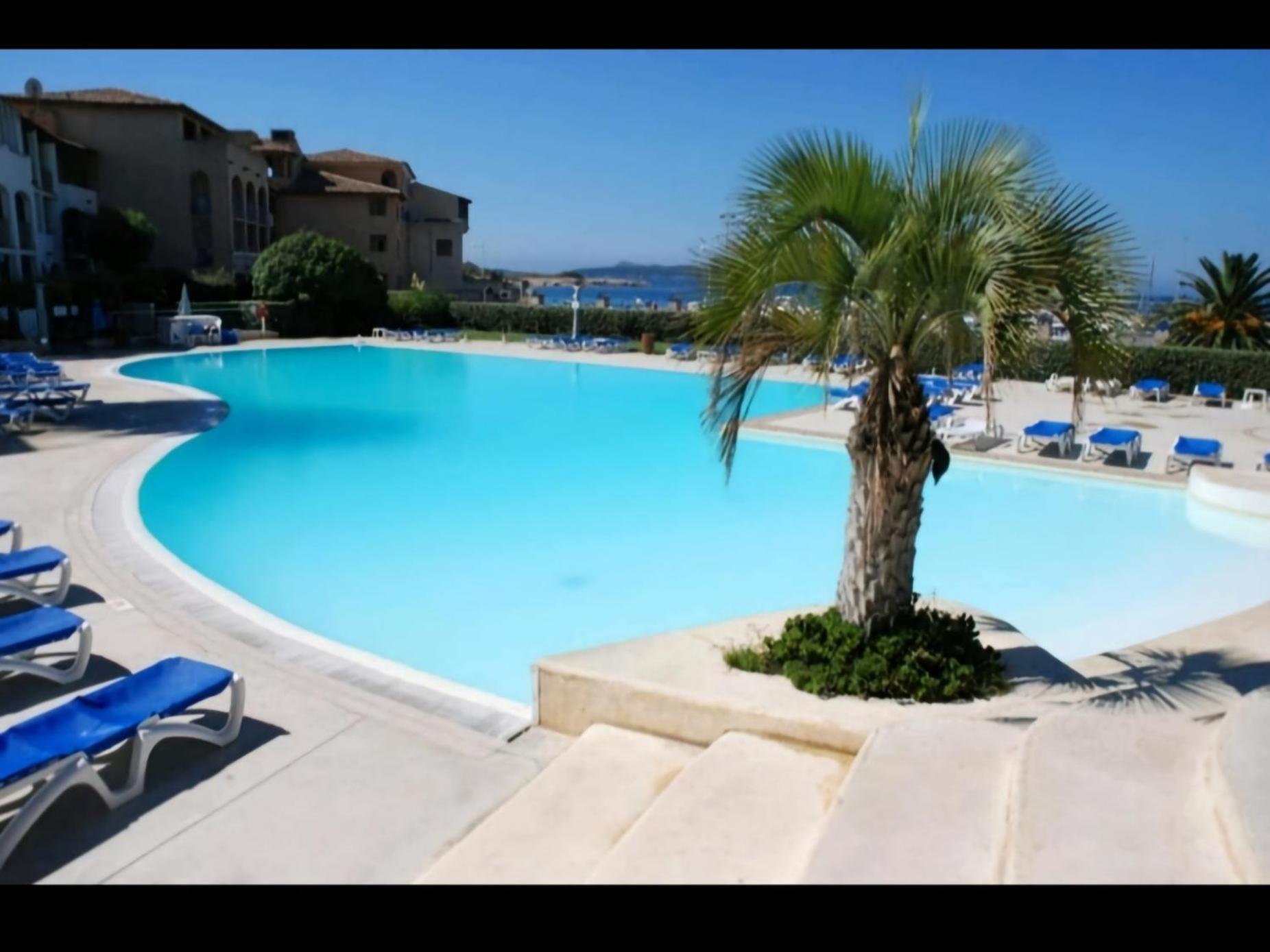 Appartement T2 - Bord De Mer - Piscine Six-Fours-les-Plages Luaran gambar
