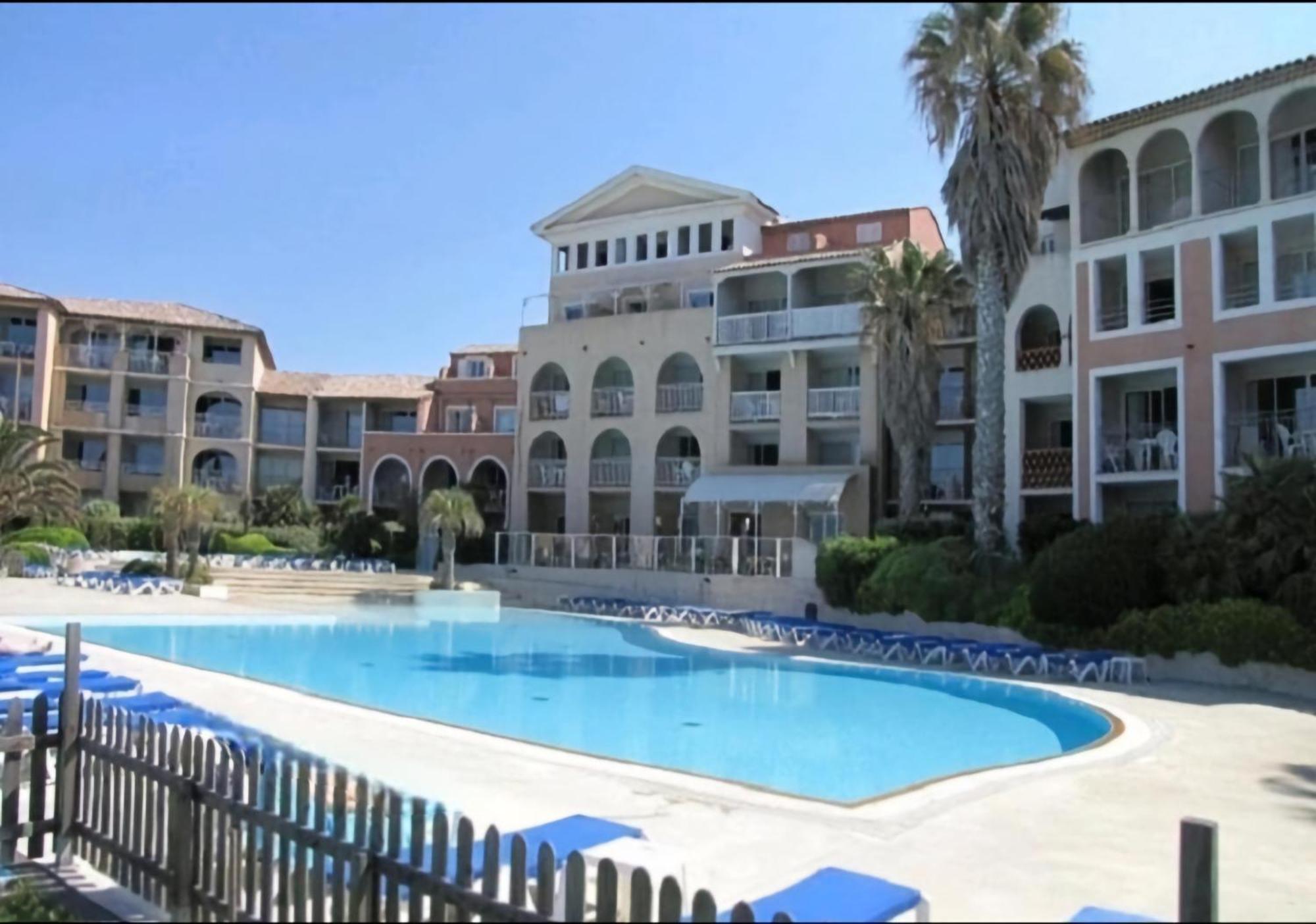 Appartement T2 - Bord De Mer - Piscine Six-Fours-les-Plages Luaran gambar
